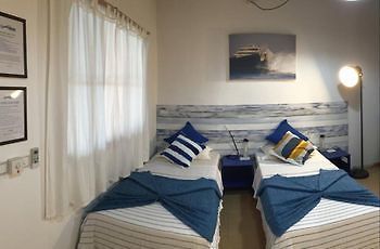 Cokes Surf Camp Thulusdhoo Exterior foto