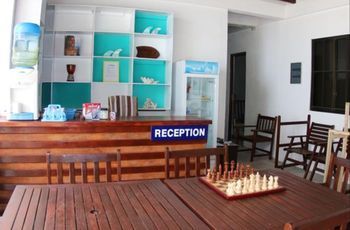 Cokes Surf Camp Thulusdhoo Exterior foto